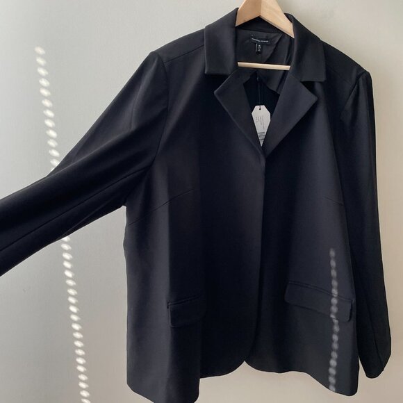 Universal Standard | New Black 3 Button Blazer - XL - Picture 3 of 13